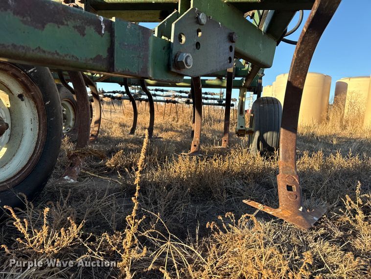 image for item EP2628 Flex King 3432 field cultivator