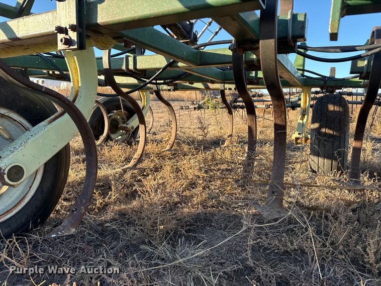 image for item EP2628 Flex King 3432 field cultivator