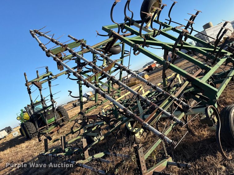 image for item EP2628 Flex King 3432 field cultivator