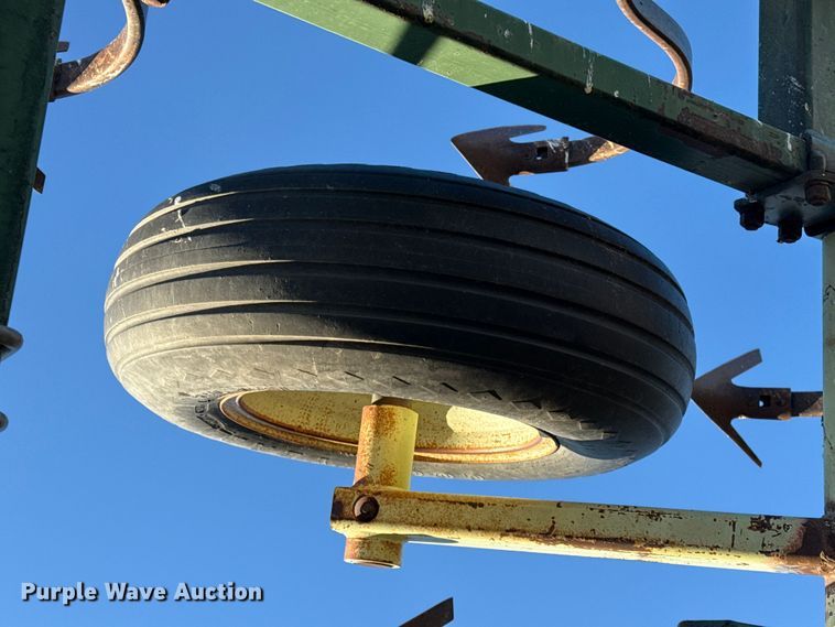 image for item EP2628 Flex King 3432 field cultivator