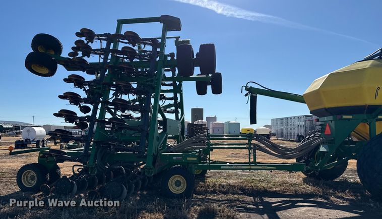 image for item EP2635 2008 John Deere 1890 air seeder