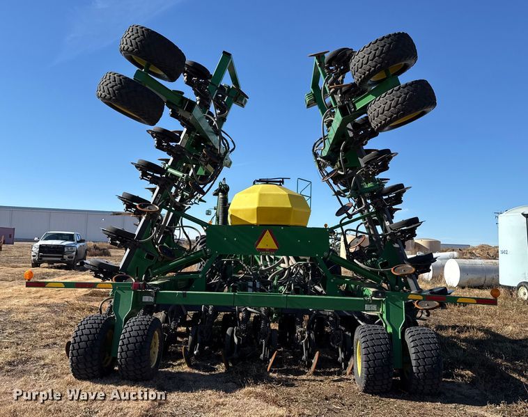 image for item EP2635 2008 John Deere 1890 air seeder