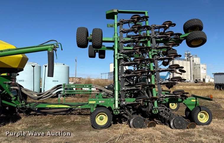 image for item EP2635 2008 John Deere 1890 air seeder
