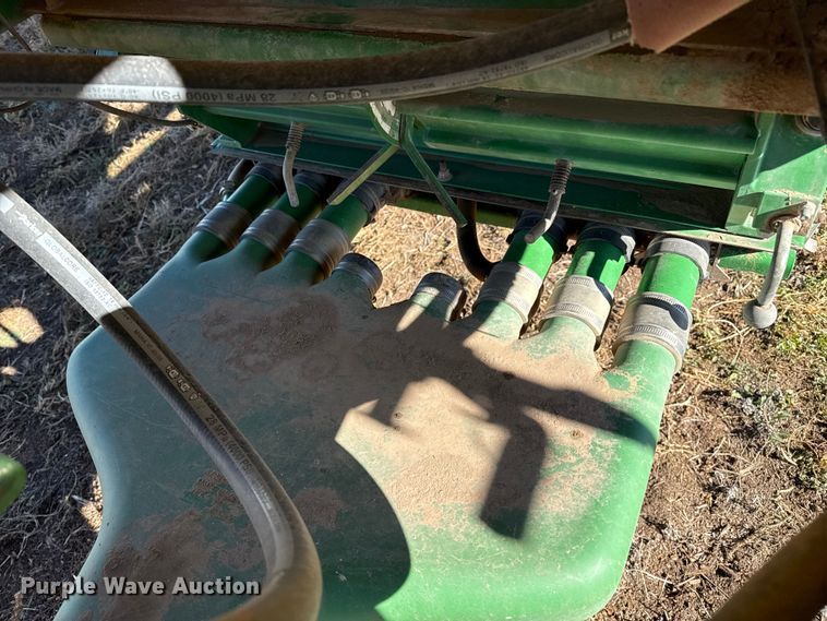 image for item EP2635 2008 John Deere 1890 air seeder