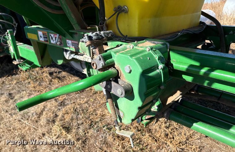 image for item EP2635 2008 John Deere 1890 air seeder