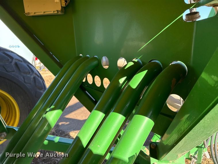 image for item EP2635 2008 John Deere 1890 air seeder