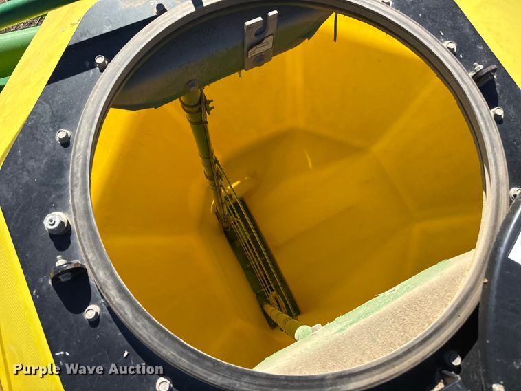 image for item EP2635 2008 John Deere 1890 air seeder