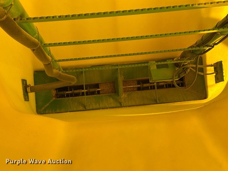 image for item EP2635 2008 John Deere 1890 air seeder