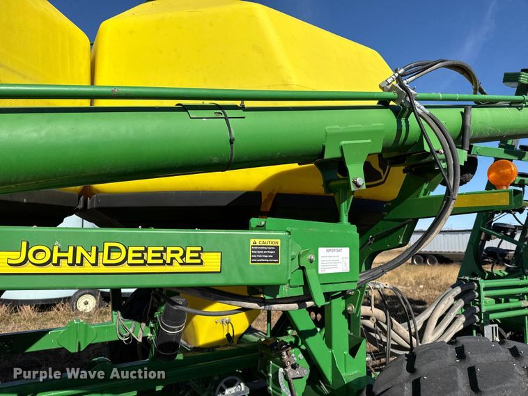 image for item EP2635 2008 John Deere 1890 air seeder