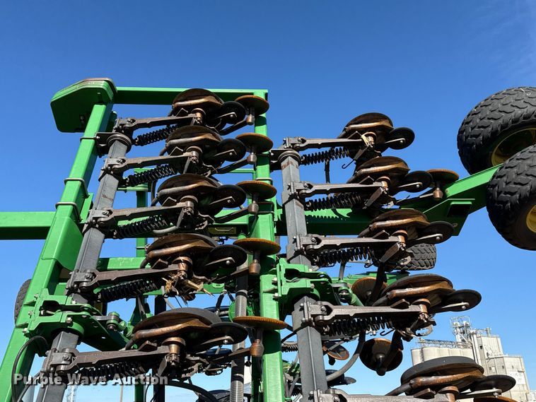 image for item EP2635 2008 John Deere 1890 air seeder