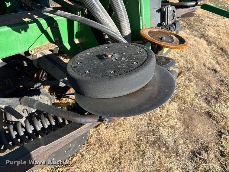 image for item EP2635 2008 John Deere 1890 air seeder