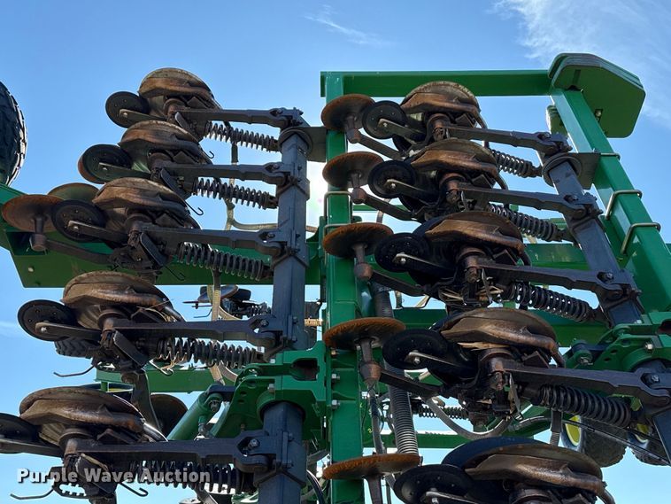 image for item EP2635 2008 John Deere 1890 air seeder