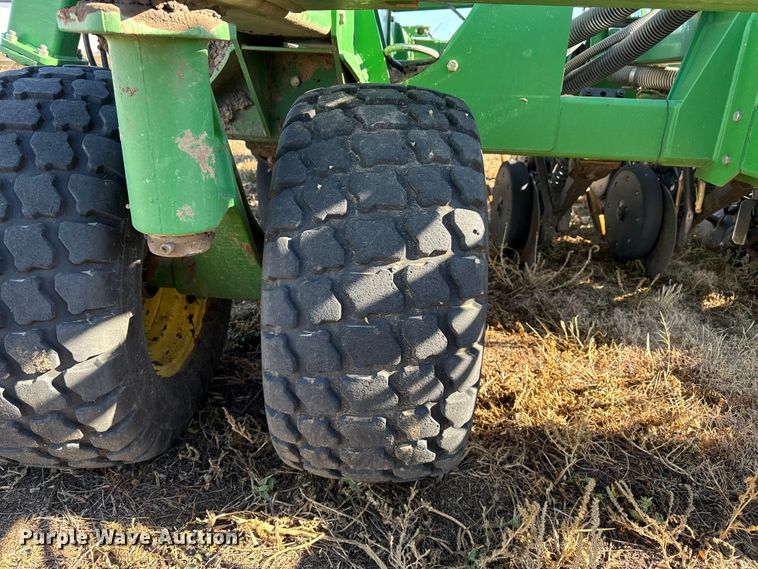 image for item EP2635 2008 John Deere 1890 air seeder