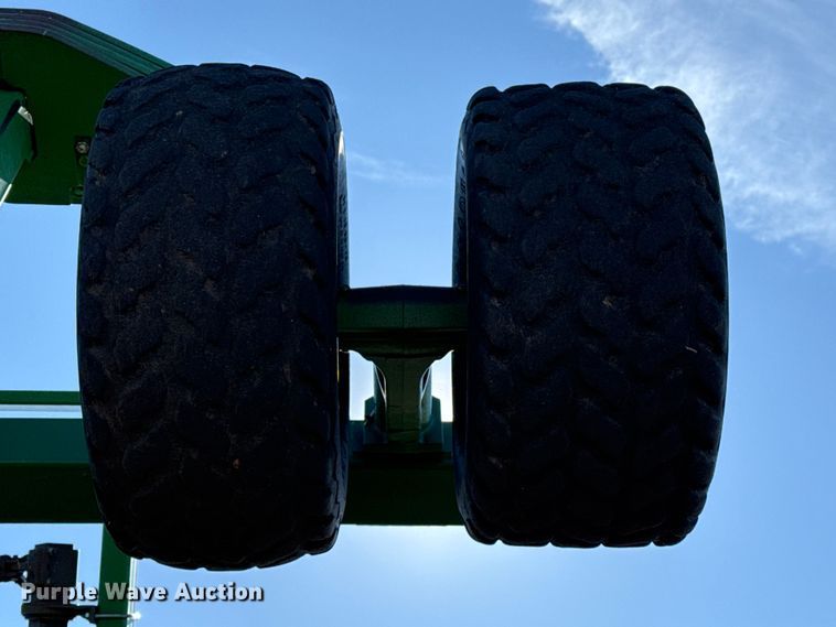 image for item EP2635 2008 John Deere 1890 air seeder