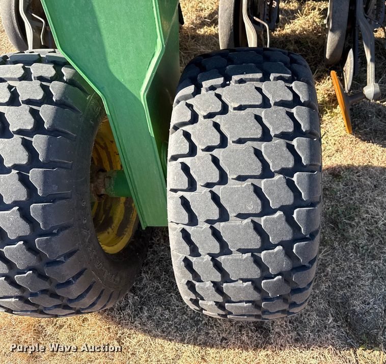 image for item EP2635 2008 John Deere 1890 air seeder