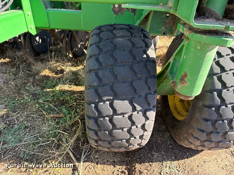 image for item EP2635 2008 John Deere 1890 air seeder