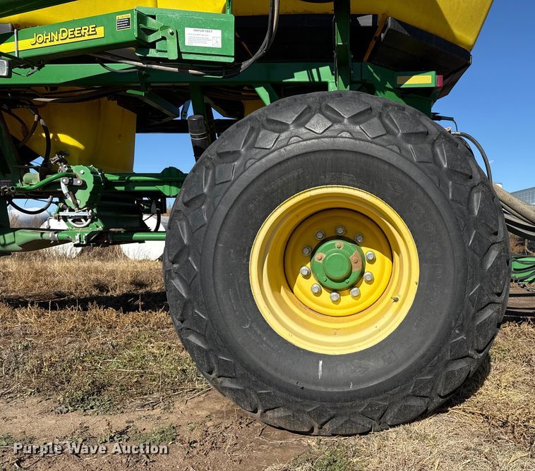 image for item EP2635 2008 John Deere 1890 air seeder