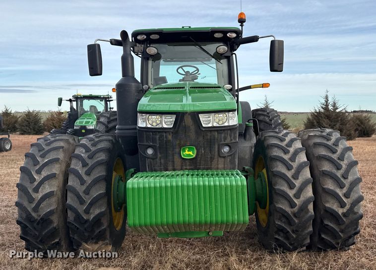 image for item EP2640 2019 John Deere 8245R MFWD tractor