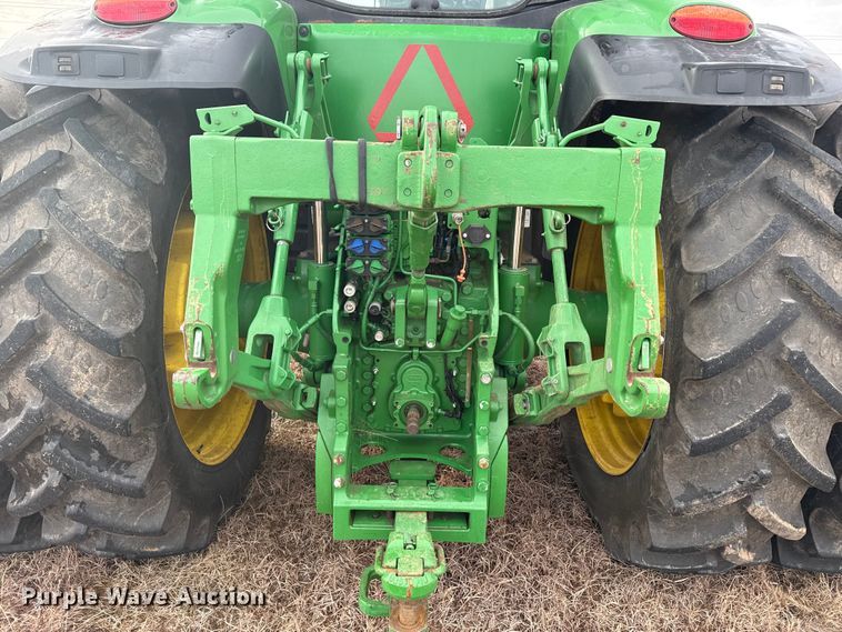 image for item EP2640 2019 John Deere 8245R MFWD tractor