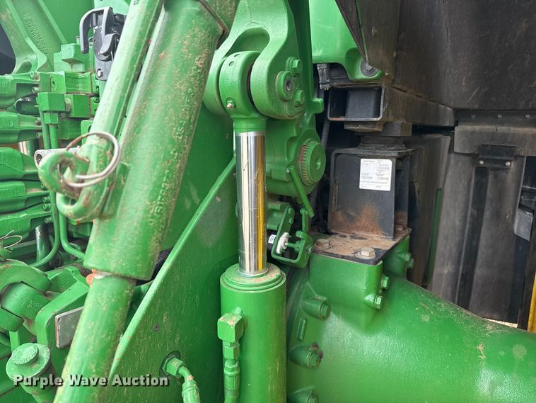 image for item EP2640 2019 John Deere 8245R MFWD tractor