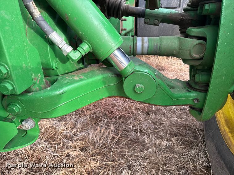 image for item EP2640 2019 John Deere 8245R MFWD tractor