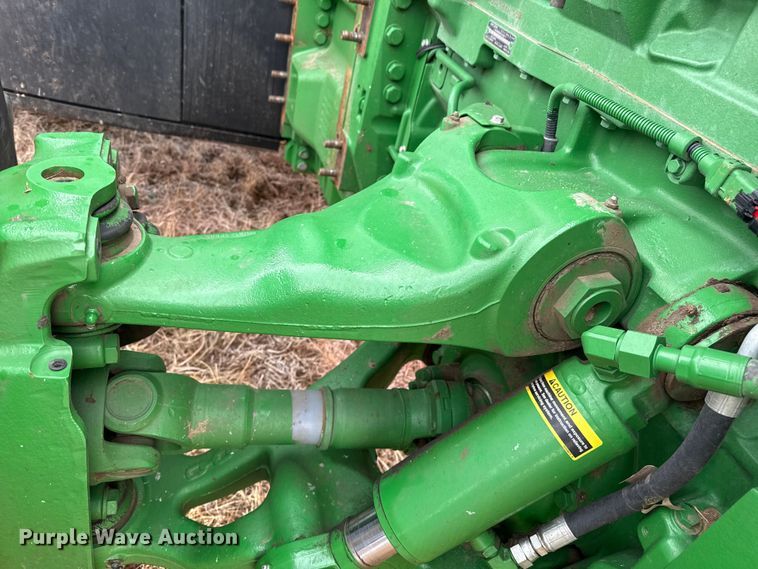 image for item EP2640 2019 John Deere 8245R MFWD tractor