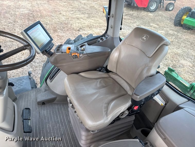 image for item EP2640 2019 John Deere 8245R MFWD tractor