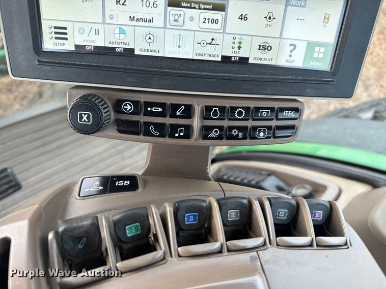 image for item EP2640 2019 John Deere 8245R MFWD tractor