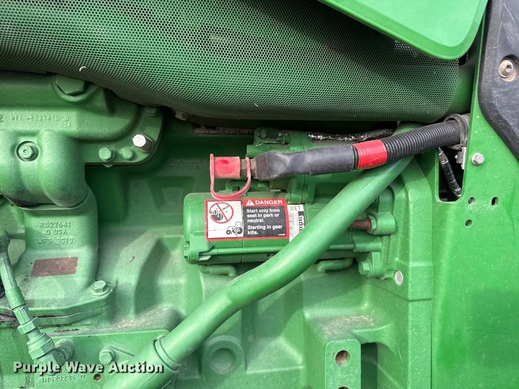 image for item EP2640 2019 John Deere 8245R MFWD tractor