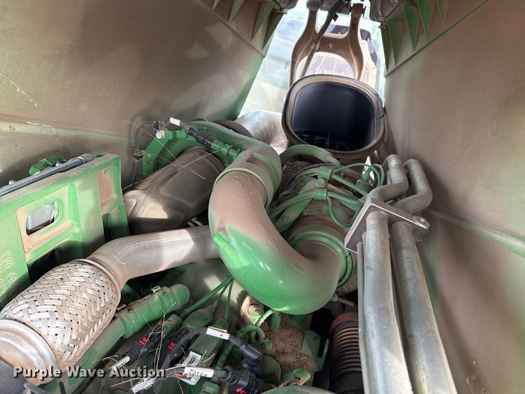 image for item EP2640 2019 John Deere 8245R MFWD tractor