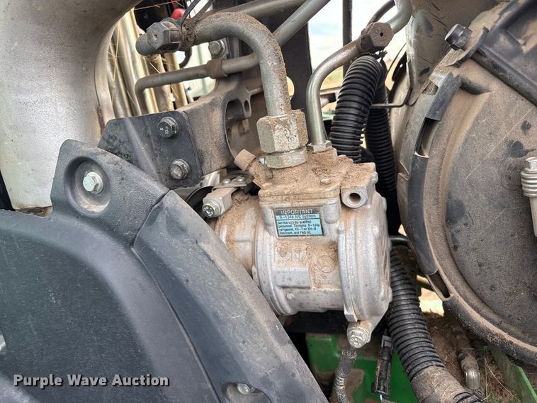 image for item EP2640 2019 John Deere 8245R MFWD tractor