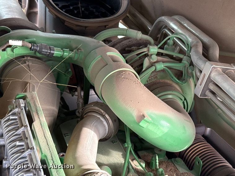 image for item EP2640 2019 John Deere 8245R MFWD tractor