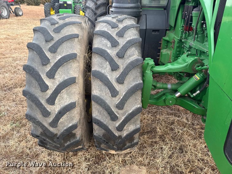 image for item EP2640 2019 John Deere 8245R MFWD tractor