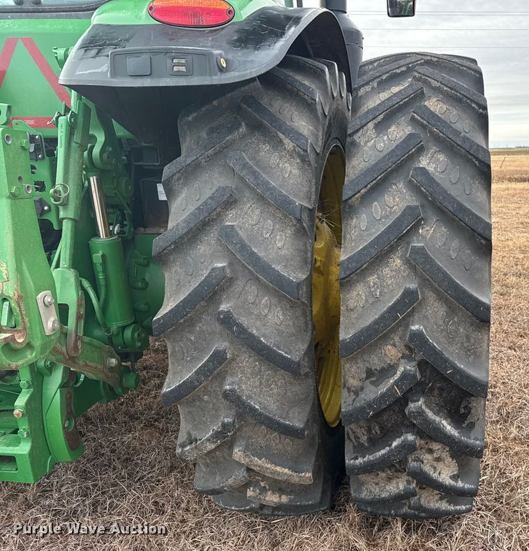 image for item EP2640 2019 John Deere 8245R MFWD tractor