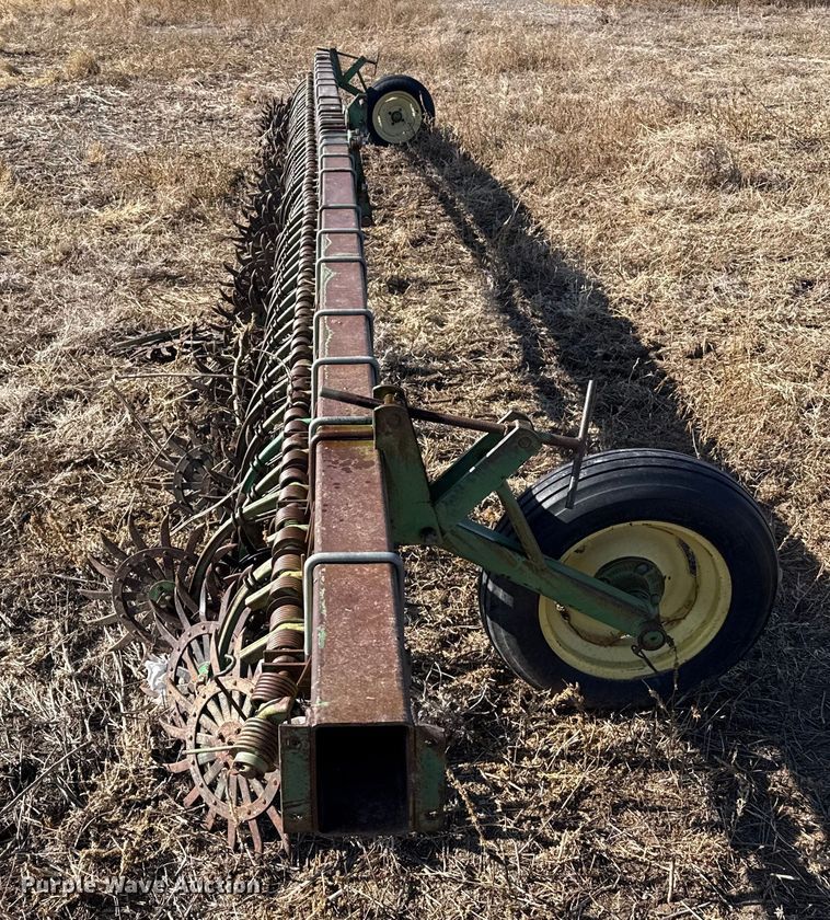 image for item EP2644 John Deere 400 rotary hoe