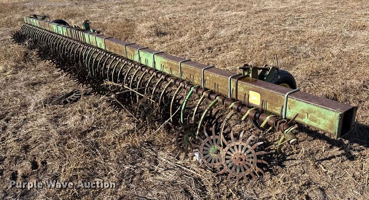image for item EP2644 John Deere 400 rotary hoe