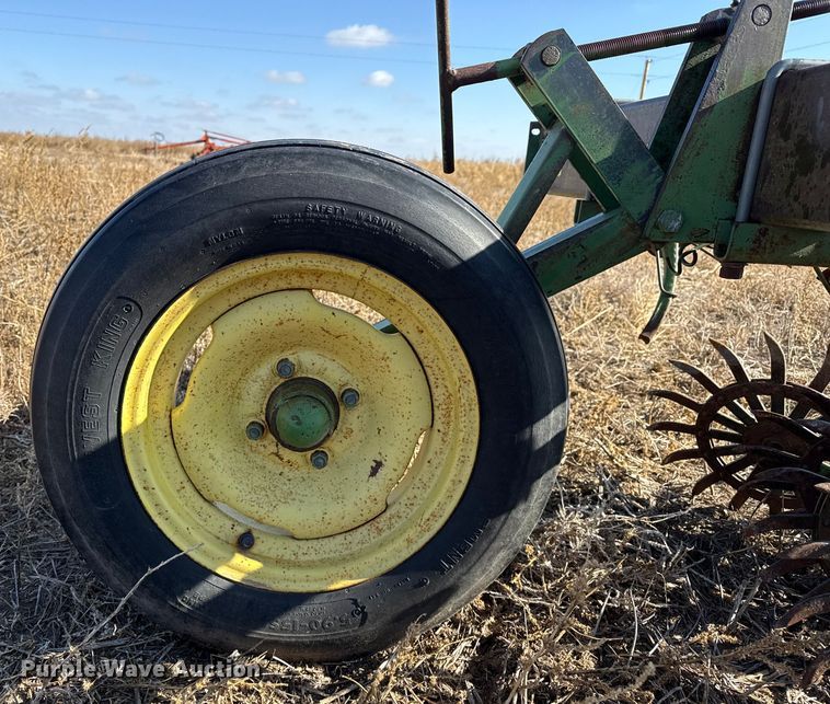 image for item EP2644 John Deere 400 rotary hoe