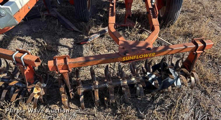 image for item EP2646 Sunflower sweep plow