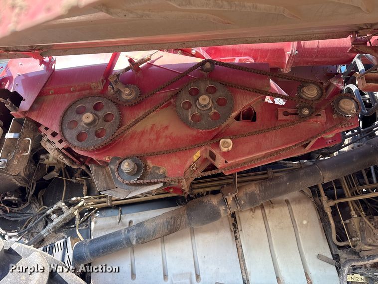 image for item EP2651 2017 Case IH 8240 combine