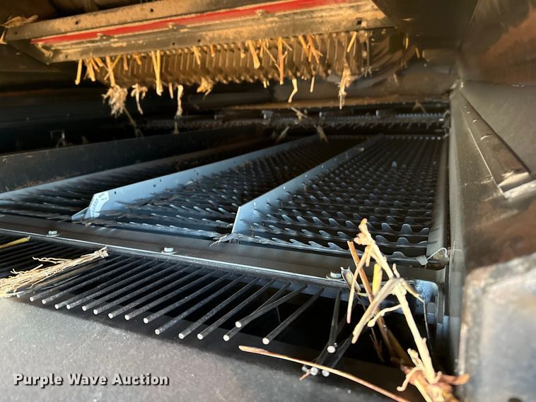 image for item EP2651 2017 Case IH 8240 combine