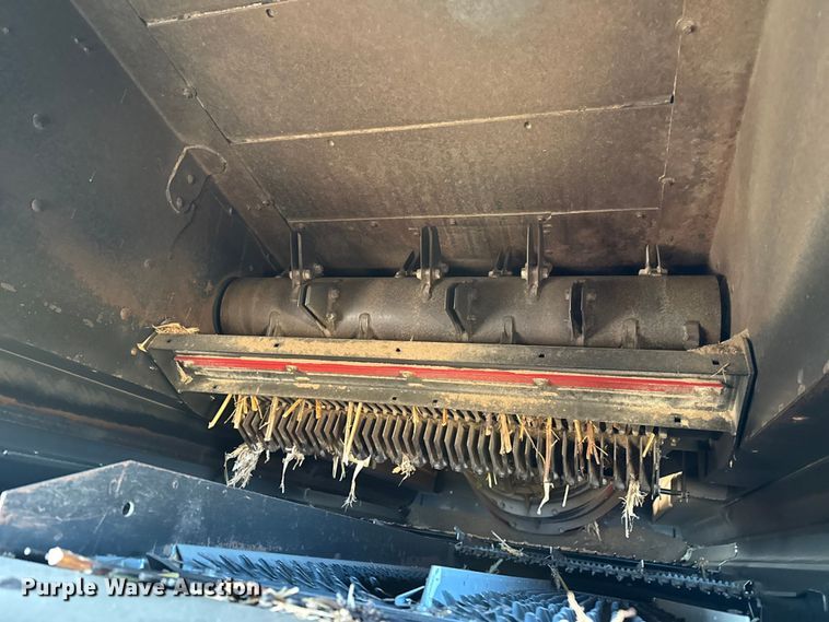 image for item EP2651 2017 Case IH 8240 combine