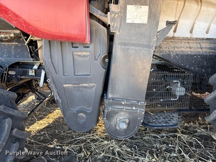 image for item EP2651 2017 Case IH 8240 combine
