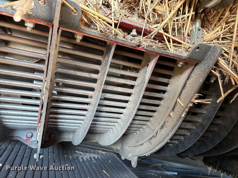 image for item EP2651 2017 Case IH 8240 combine