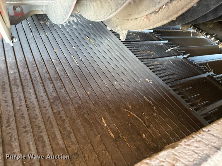 image for item EP2651 2017 Case IH 8240 combine