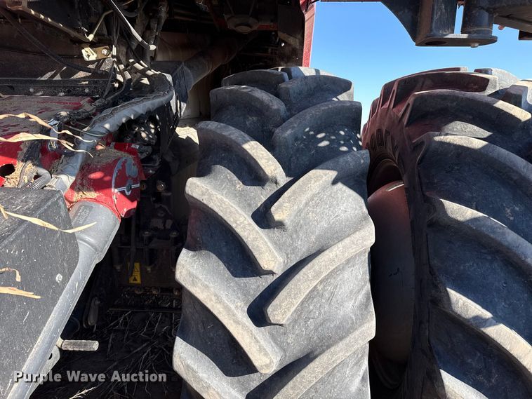 image for item EP2651 2017 Case IH 8240 combine