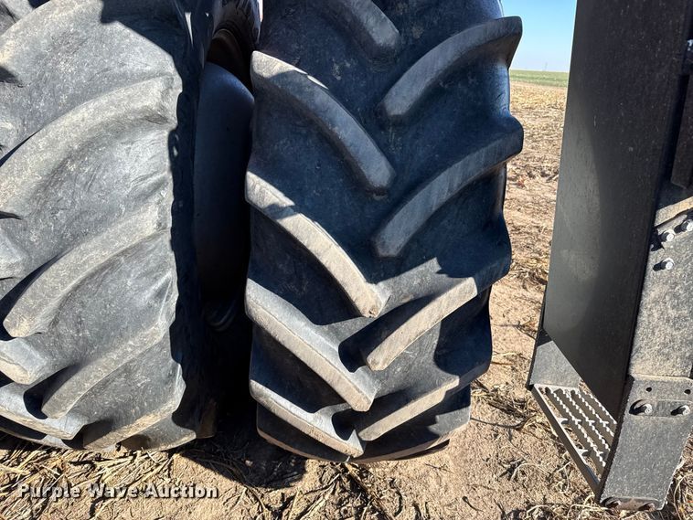 image for item EP2651 2017 Case IH 8240 combine