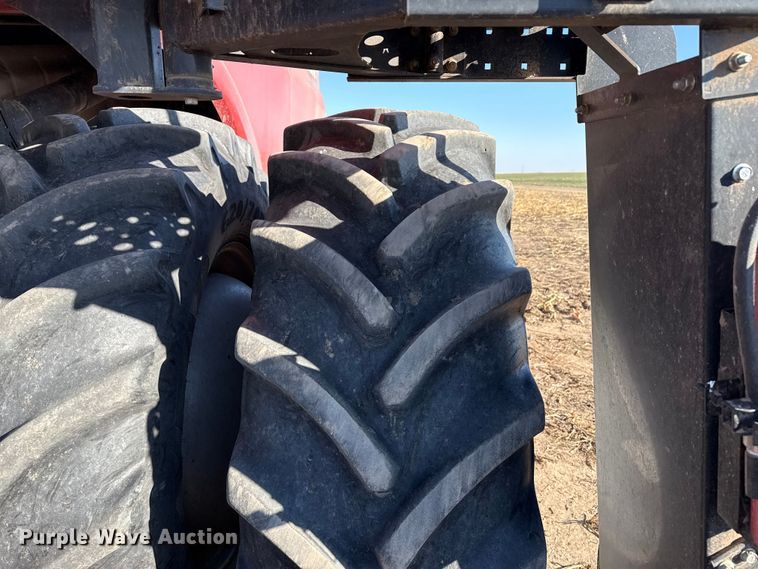 image for item EP2651 2017 Case IH 8240 combine