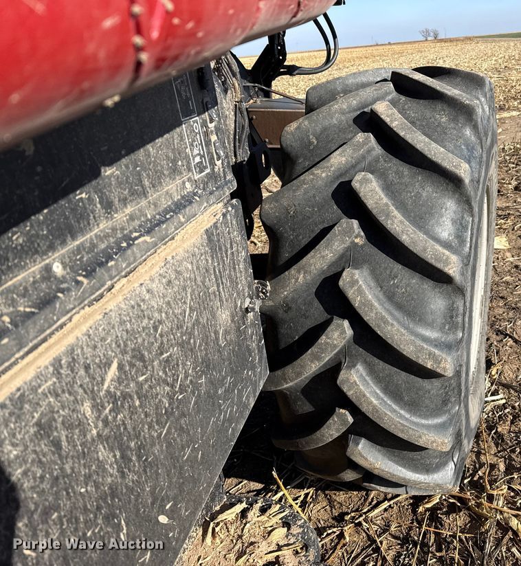 image for item EP2651 2017 Case IH 8240 combine