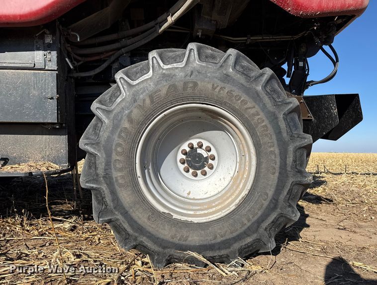 image for item EP2651 2017 Case IH 8240 combine