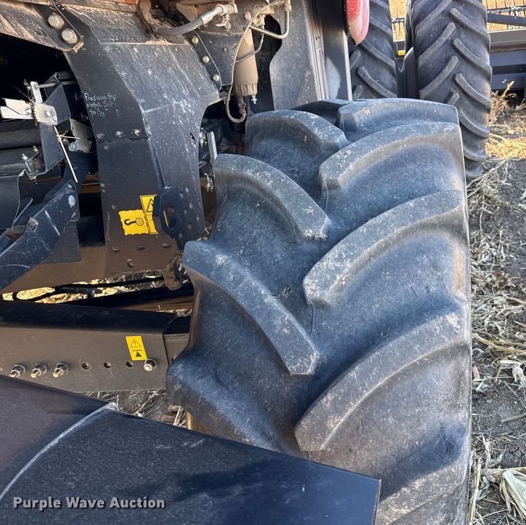 image for item EP2651 2017 Case IH 8240 combine